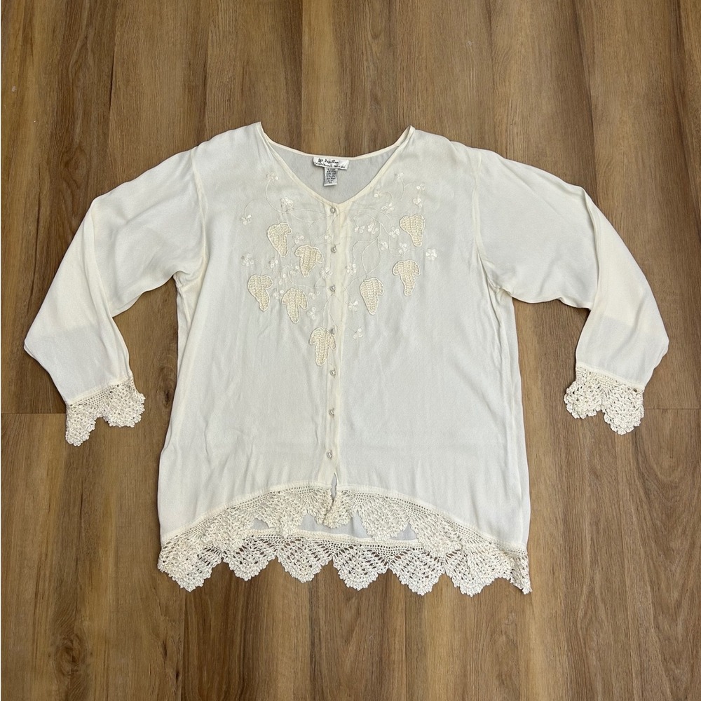 Vintage Cream Embroidered Lace Trim Boho button down cardigan Blouse XL Rayon